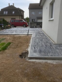 Pokládka, realizácia, montáž zámkovej dlažby - 17