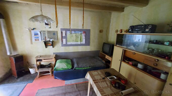 Rodinný dom v obci Plavé Vozokany s pozemkom 577 m2 - 17