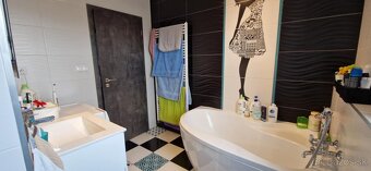 Plne zariadený 3-izbovy byt v Europalace - 17