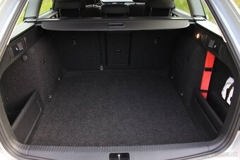 Škoda Octavia Combi SCOUT2.0 TDI DSG 4x4 - 17