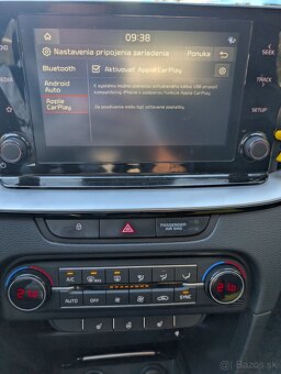 KIA XCeed 1.5 T-GDi GOLD Hatchback Manuál - 17