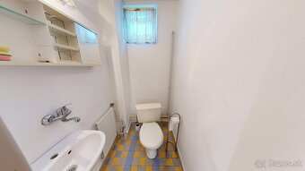 4 IZBOVÝ RODINNÝ DOM S GARÁŽOU LEN 6 km OD TERMÁLNEHO MESTA - 17