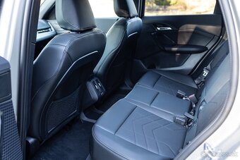 BMW IX1 e Drive20 elektromobil 2024, 9500km - 17