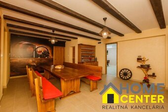 Nádherný dom /420 m²/ s bazénom a výhľadom na more, Dalmátsk - 17