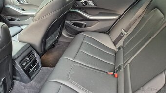 BMW rad 3 320d mHEV xDrive A/T Mpacket Slovenské - 17