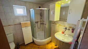 Na predaj rodinný dom vo V. Uherciach – pozemok 853 m2 – rek - 17