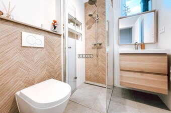 | Moderná novostavba Rodinného domu s krásnym pozemkom v Zál - 17