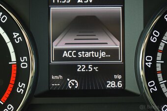 Škoda Octavia 2,0 TDI RS 135 kW,NAVI,Bi-xen,ACC, - 17