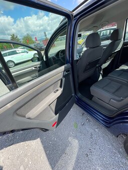 Volkswagen Touran 2.0 TDI DSG WEBASTO r.v.2007 - 17