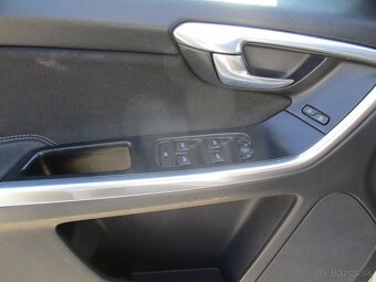 VOLVO XC60 2,4D 120kw AWD GPS Auto 10/2013 - 17
