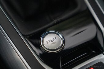 Peugeot 308 2.0 HDi 110kw M6 ALLURE - 17