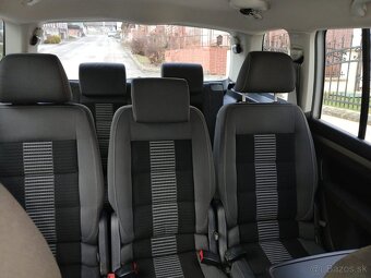 Volkswagen Touran 7-miestný - 17