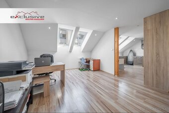 RODINNÝ DOM s POLYFUNKCIOU–2x BYT+KOMERČ.PRIESTOR,UL.JARKOVÁ - 17