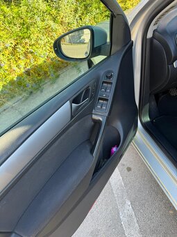 Predám VW Golf VI - 17