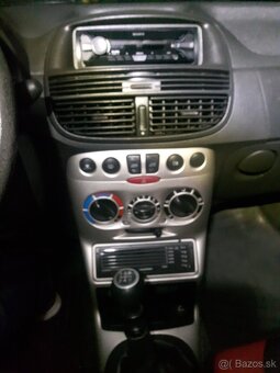 Fiat punto 1 a 2 na diely nie v celku - 17
