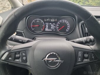 Opel Zafira 2,0 CDI 125kw 6/AT 7miest r. 2018 - 17