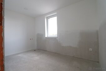 5-izbový  poschodový dvojdom v širšom centre mesta - 17