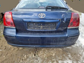 Toyota Avensis zadné svetlá - 17