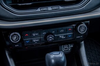 Jeep Compass (Model 2022) 1.3 TURBO 150 Limited - 17