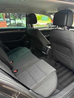 VW Passat B8 Business 2.0tdi 110kw Dsg VIRTUAL/ŤAŽNÉ/MŔTVY - 17
