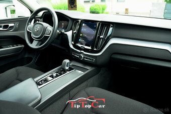 ⏩ Volvo XC60 2.0 B4 mHEV Momentum AWD A/T - 17
