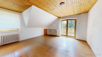 Na predaj, 8i rodinný dom 450 m2, pozemok 900 m2, Trnové, - 17