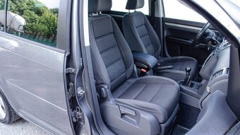 Volkswagen Touran 1.9 TDI 7miest - 17
