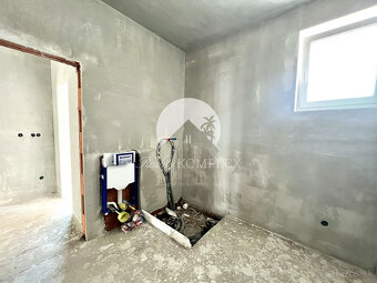 Reality KOMPLEX s.r.o. ponúka na PREDAJ 3 izbový dvojdom-NOV - 17