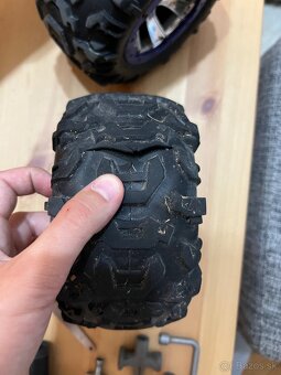 Traxxas Summit 1:8 Modrý TITAN 775 - 17