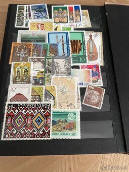 Staré známky 2 albumy - 17