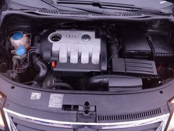 VW Touran 1.9 TDI .6ti-kvalt . Model 2008 - 17