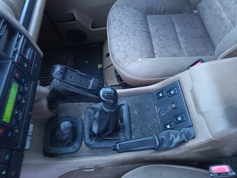 Land Rover Discovery II - 17