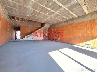 Predám 4-izbový veľký tehlový dom 220m2 Nižná Hutka,garáž,2x - 17