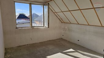 Výrobná hala s bývaním v obci Topoľnica. "REZERVOVANÉ" - 17