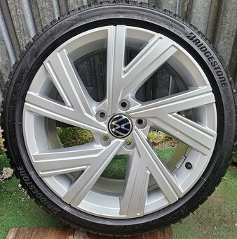 Originálna zimná sada VW - 5x112 r18 + 225/40 r18 92V - 17