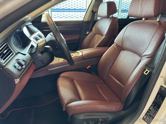 BMW 750xd Facelift SR Auto 4x4 rok 2013 - 17