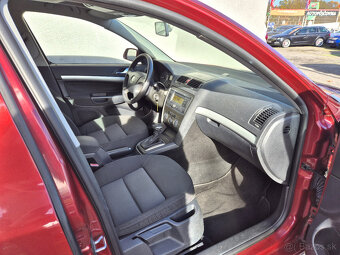 Škoda Octavia 1,6 i Automat Klima Combi ALU 99.999Kč - 17