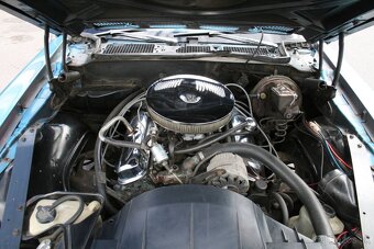 Pontiac Firebird Formula 400 z roku 1975 - 17