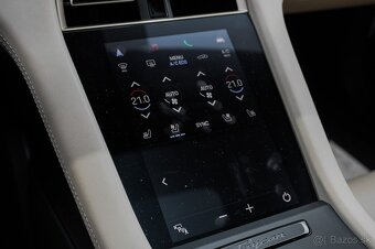 Porsche Taycan TURBO - 17