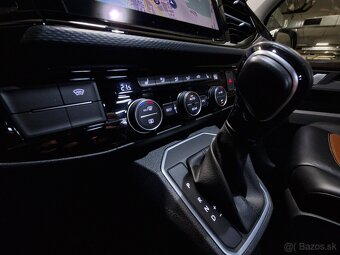 VW Multivan 2,0 4MOTION 150kW Automat HIGHLINE Virtual Koža - 17