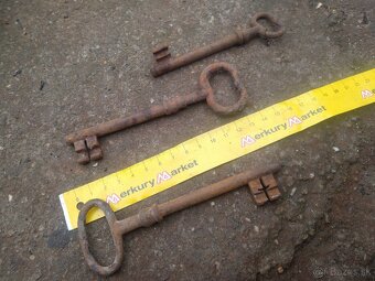 Kluče.svietnik.smalt nádoby - 17