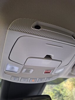 Ford S-Max hybrid Titanium 2023 - 17