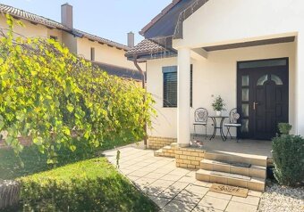 Dvojgeneračný štýlovo zariadený rod. dom - Mosonmagyaróvár - 17