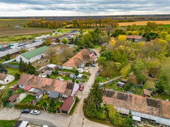 LÚČNY DVOR - INVESTIČNÝ STAVEBNÝ POZEMOK - 2 495 M2 - 17