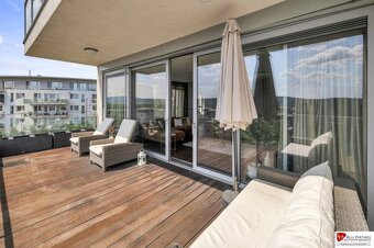 Predaj, Luxusný 4 izbový byt, 180 m2 + 25 m2, Condominium Re - 17