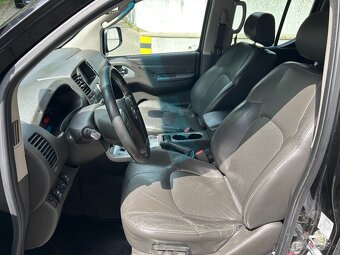 Nissan Navara DoubleCab 3.0 V6 dCi Platinum A/T Long - 17