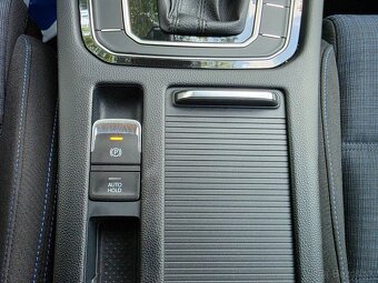 Volkswagen Passat Variant 1.4 TSI GTE Plug-In Hybrid 160 kW - 17