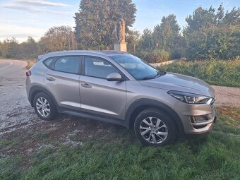 Hyundai Tucson 1.6 GDi Family - 17
