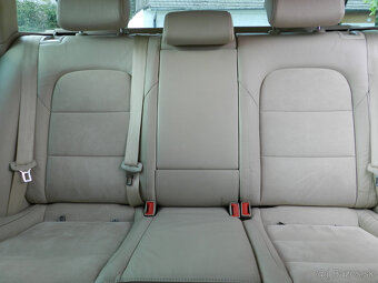 Škoda Superb Combi 3.6 FSI V6 4x4 Elegance DSG - 17