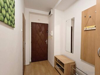 Väčší zariadený 2-izb. byt 56m² blízko CENTRA / Južná trieda - 17